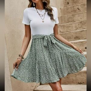 Light green floral dress new without tags